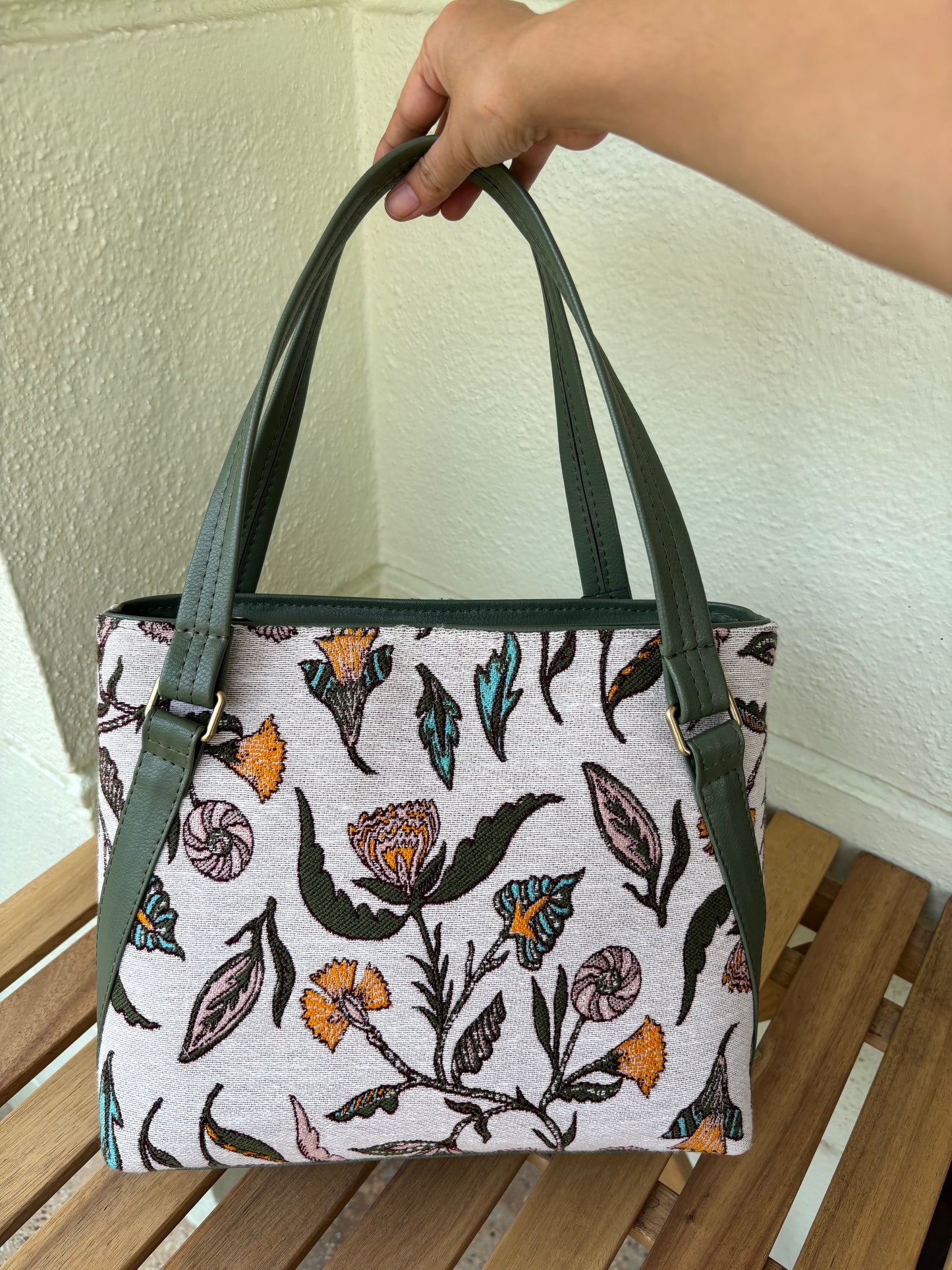 Botanic Charm Tote