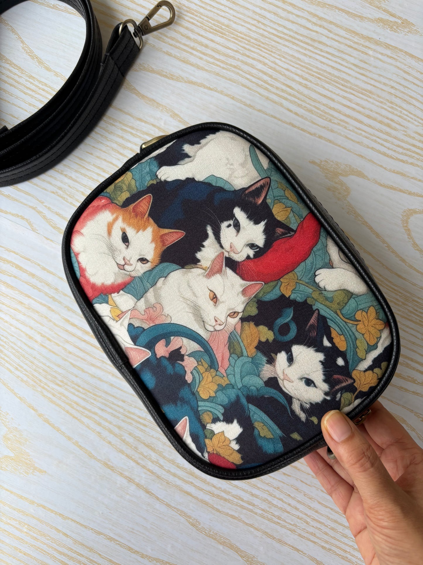 Meow Muse sling