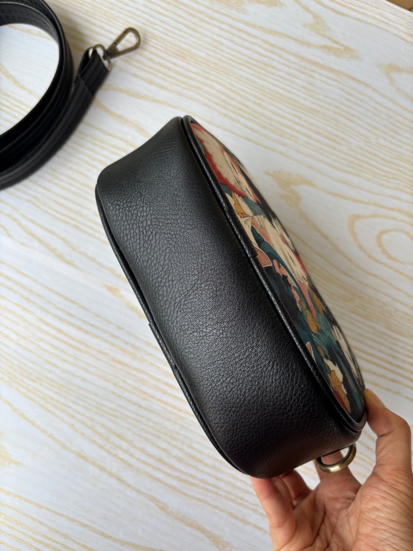 Meow Muse sling