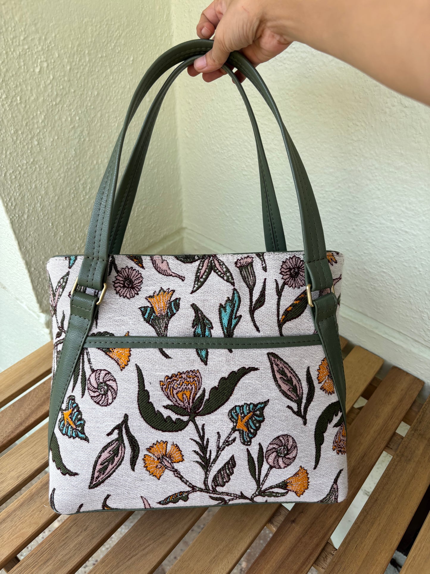 Botanic Charm Tote