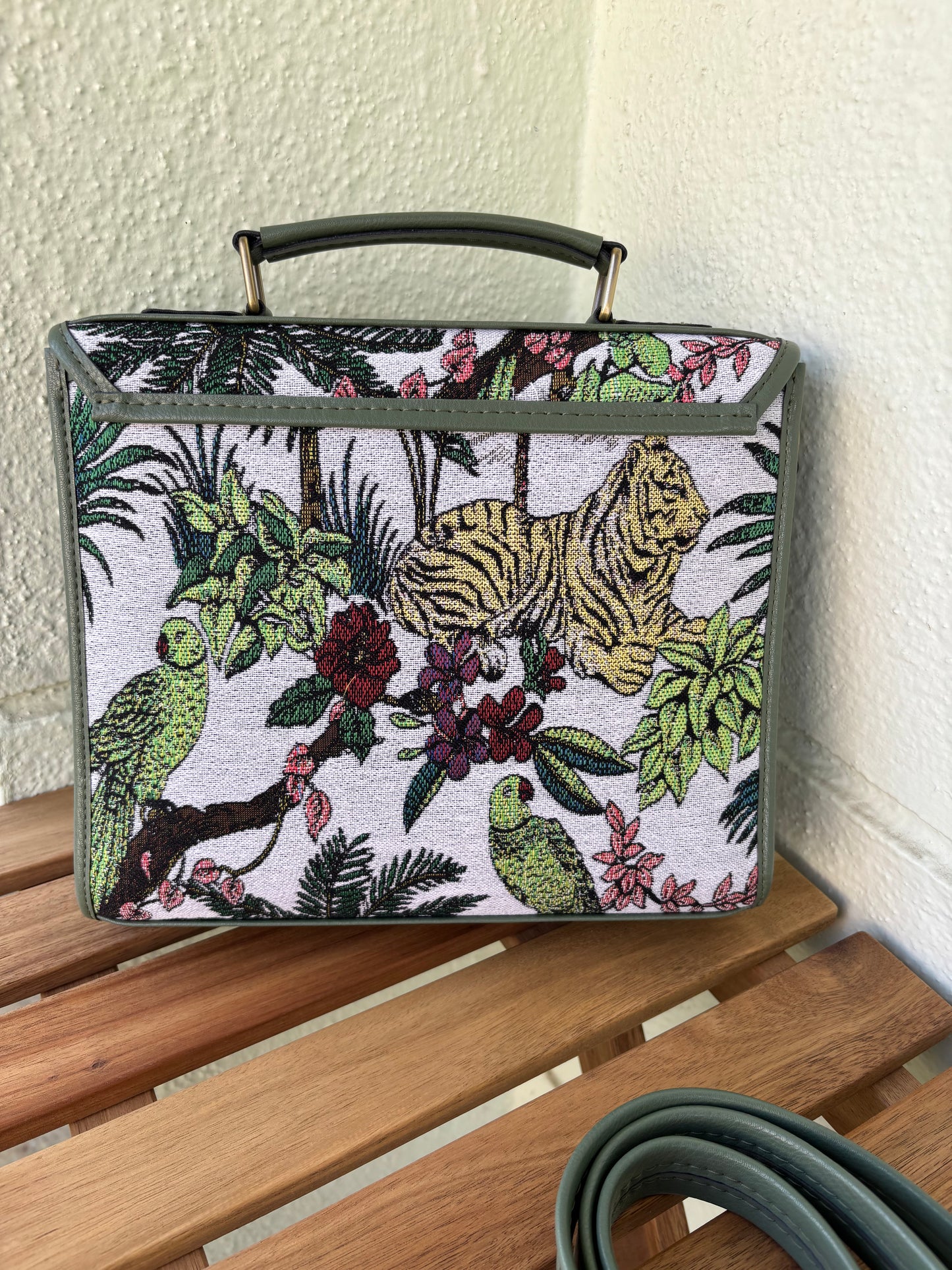 Savanna Luxe Saddle Bag
